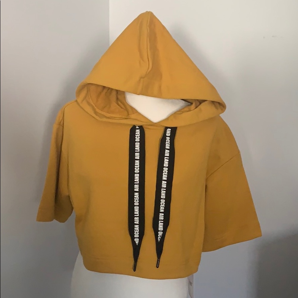 Women’s Alo yoga Crop Hoodie